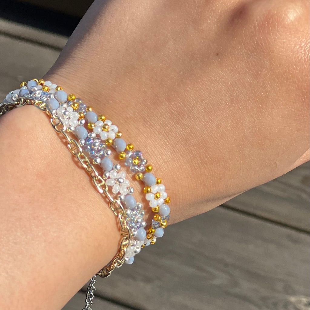 Gray & White Elegant Beaded Bracelet