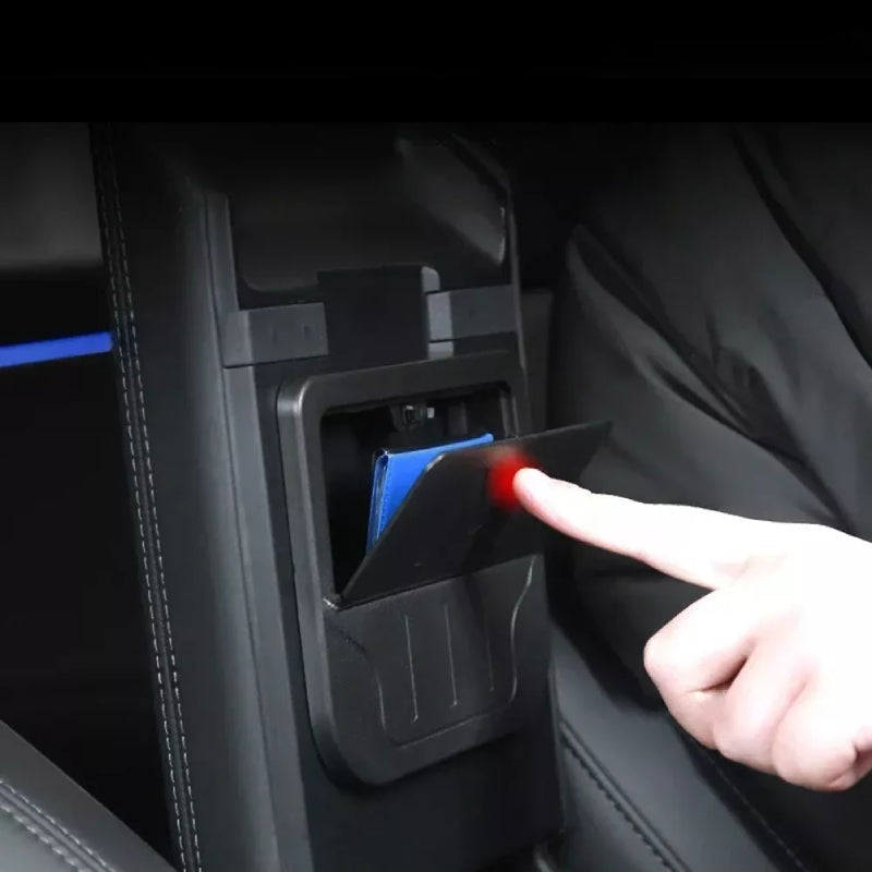 Skjult oppbevaring under armlenet for Model 3 2024+