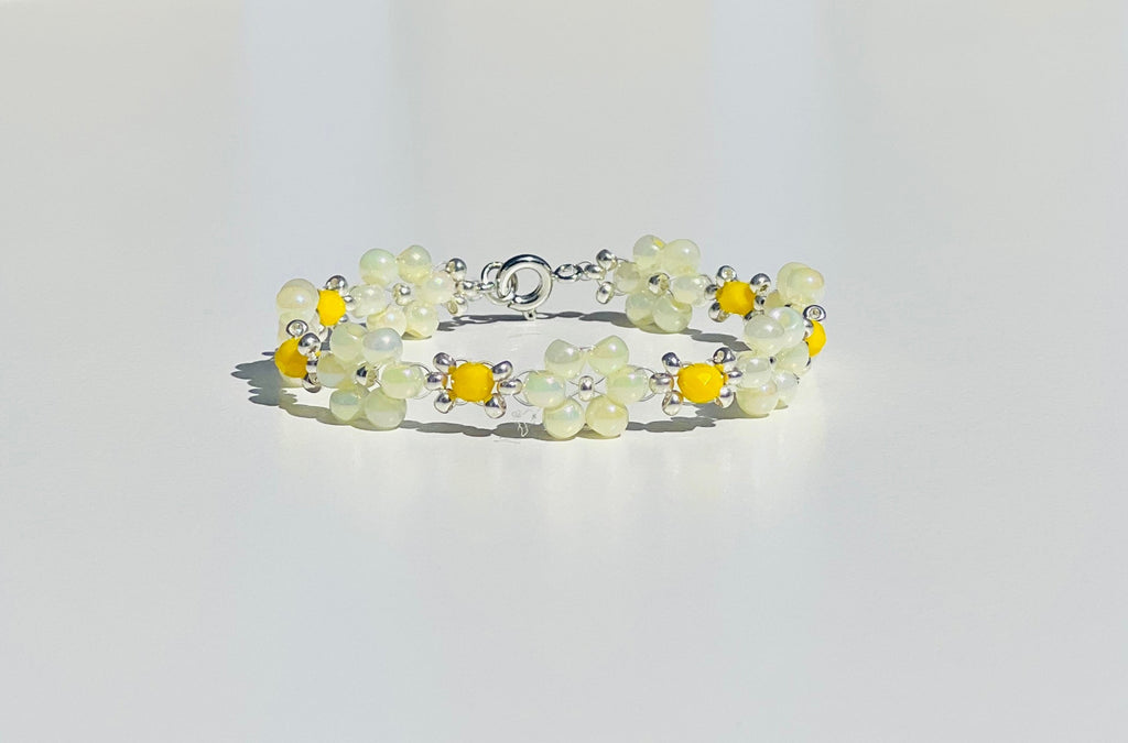 Pastellfarget Armbånd med Blomsterdesign