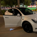 Dørlys med logo 2 stk for Model Y 2021-2024
