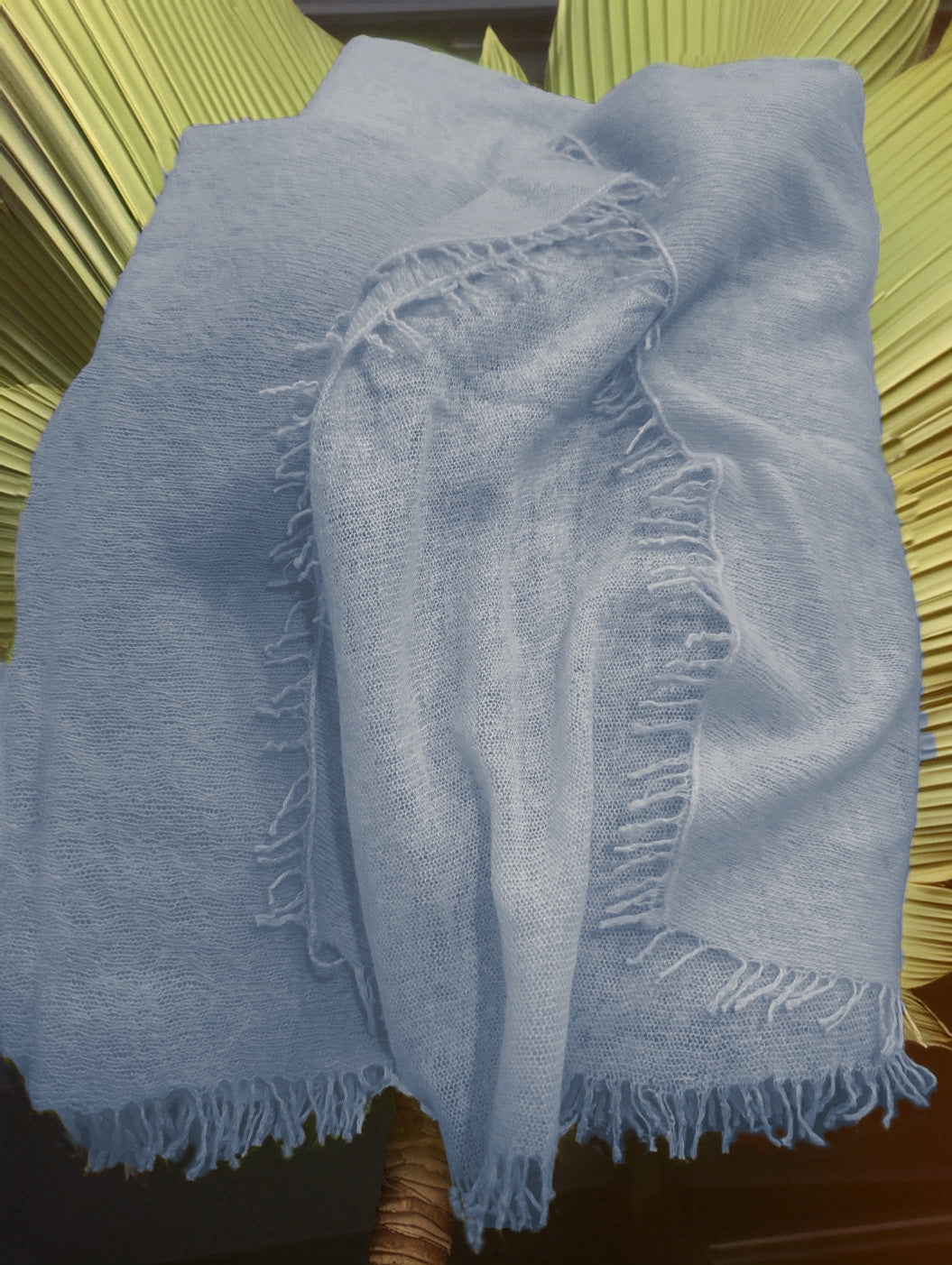 Cashmere scarf with fringes camel