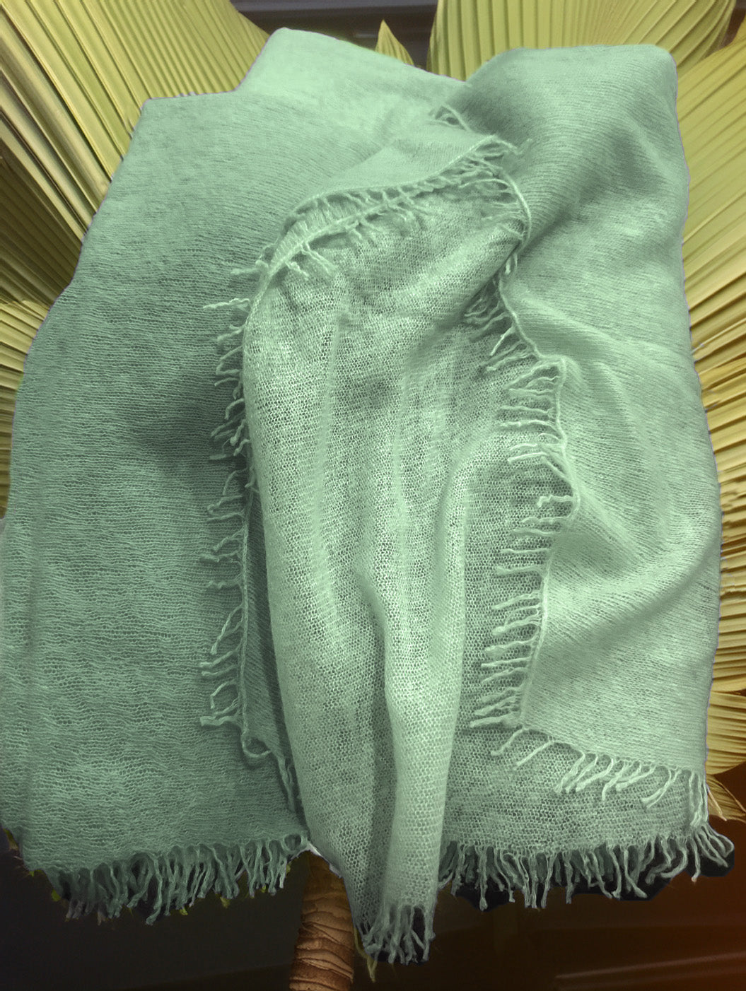 Cashmere scarf with fringes jeans blue
