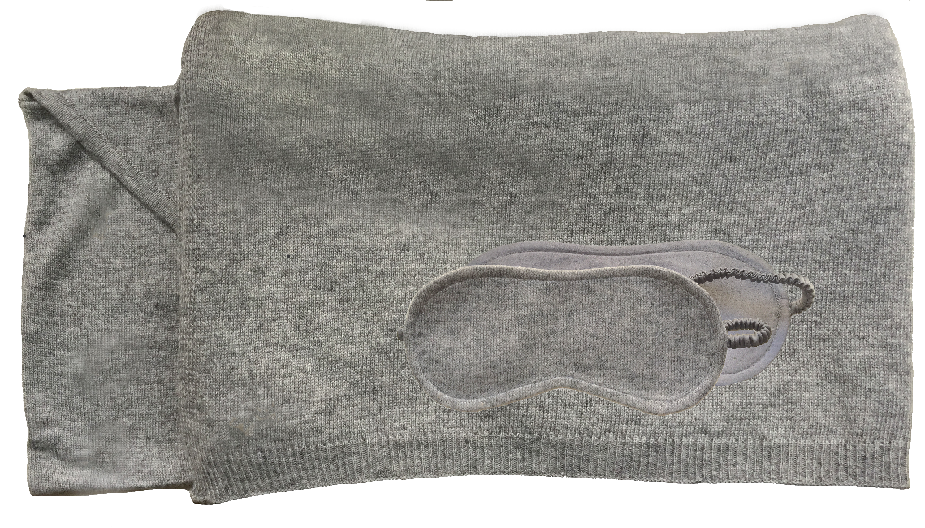 Cashmere travel kit
