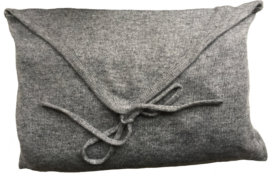 Cashmere travel kit