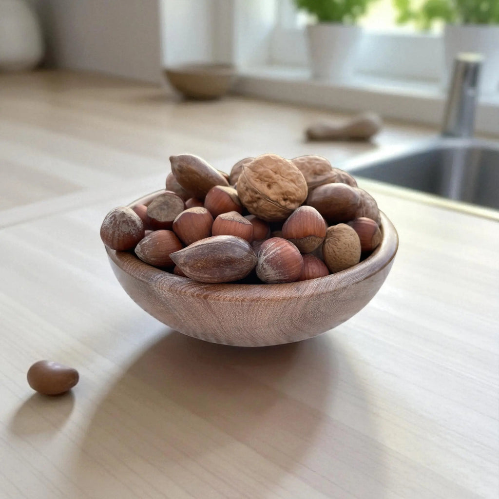 🪵 Hånddreid Bolle i Naturlig Tre – Ø 17 cm