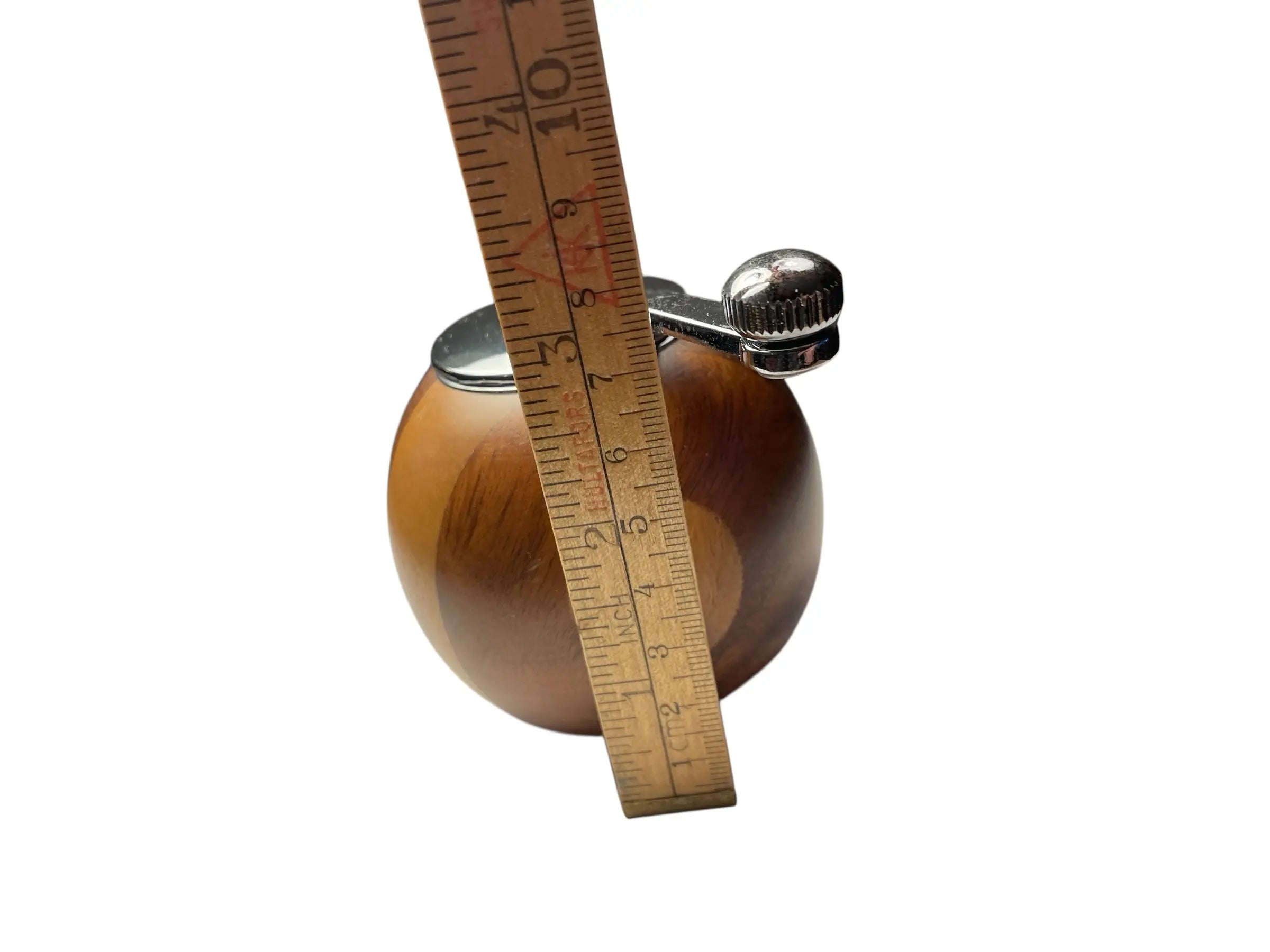 Rund pepperkvern i tre – Elegant krydderkvern med naturlig finish