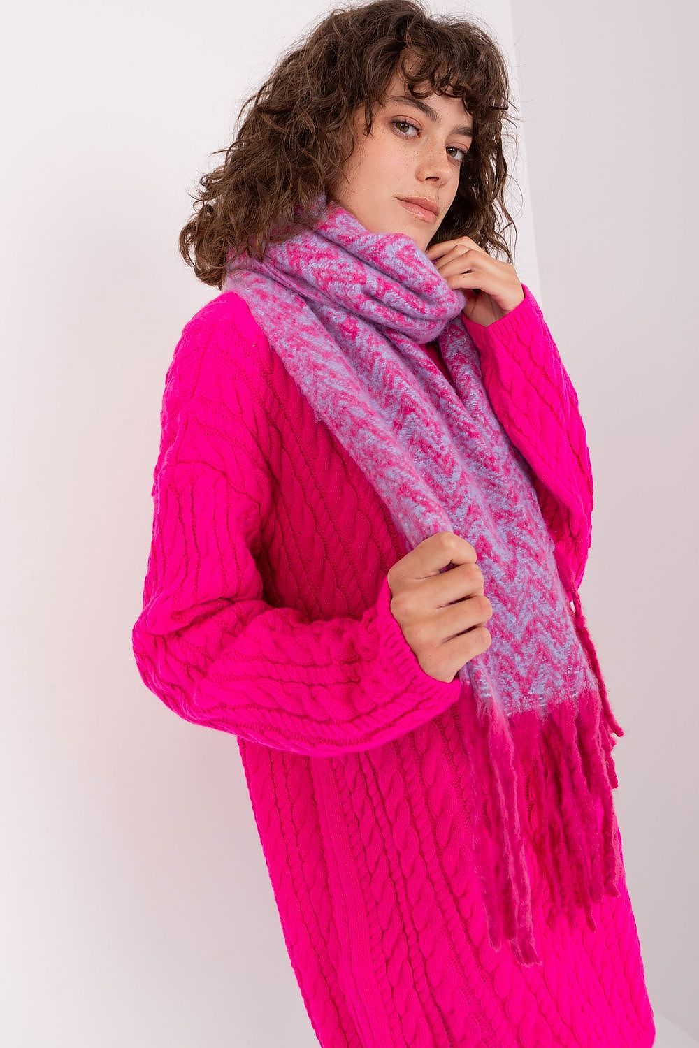 Lange Skjerf AT