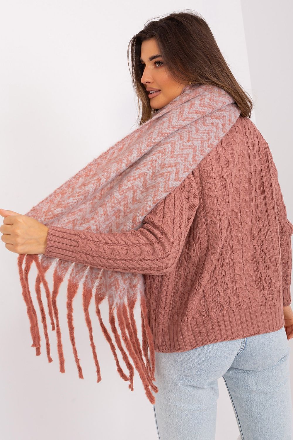 Lange Skjerf AT
