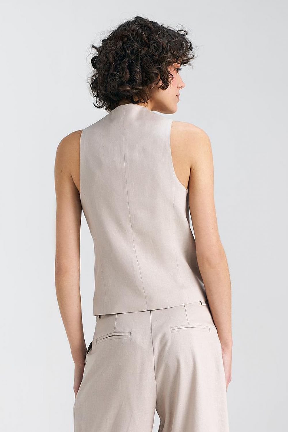 Vest Nife