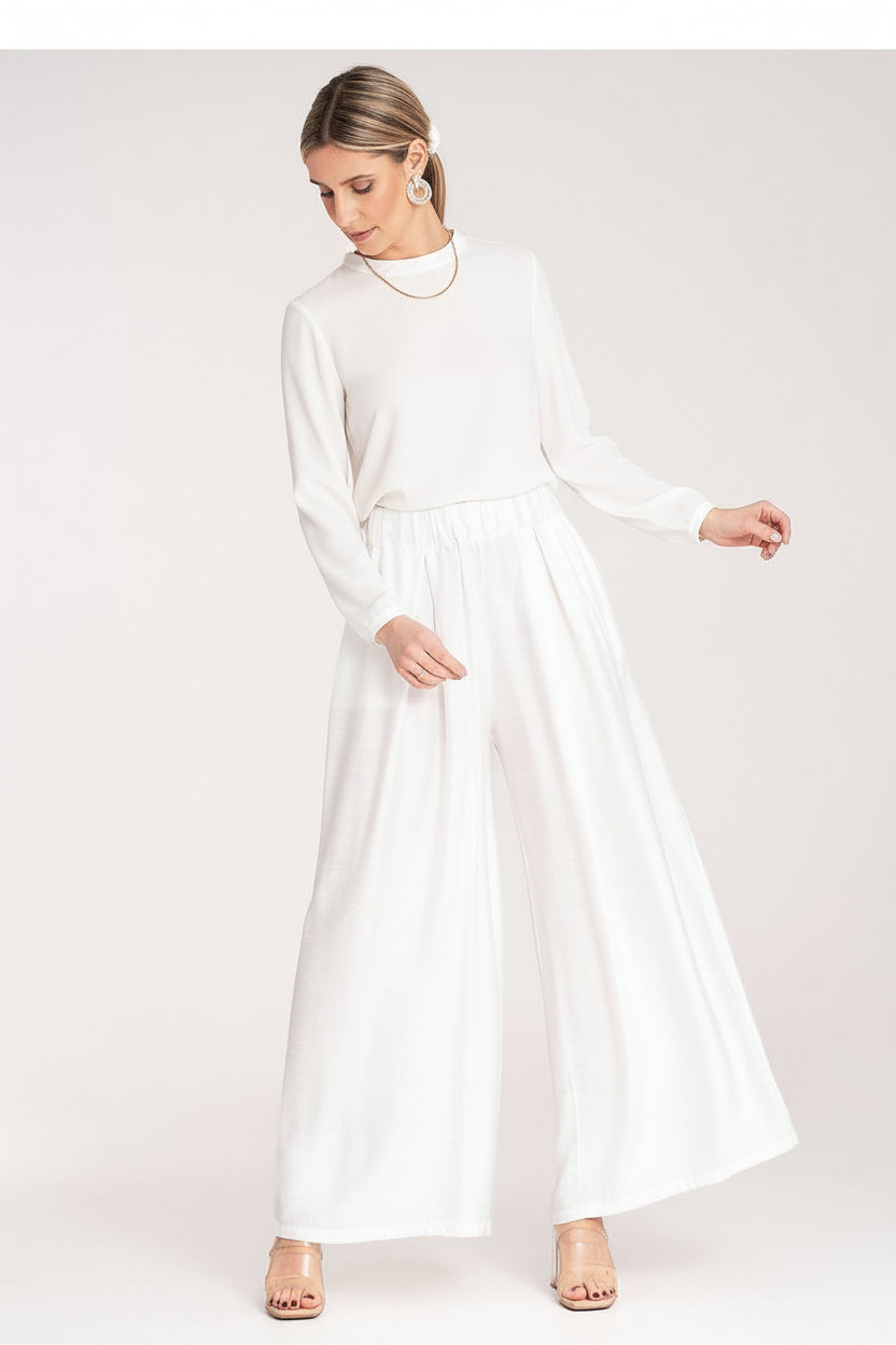 Loose, wide trousers with pleats Figl