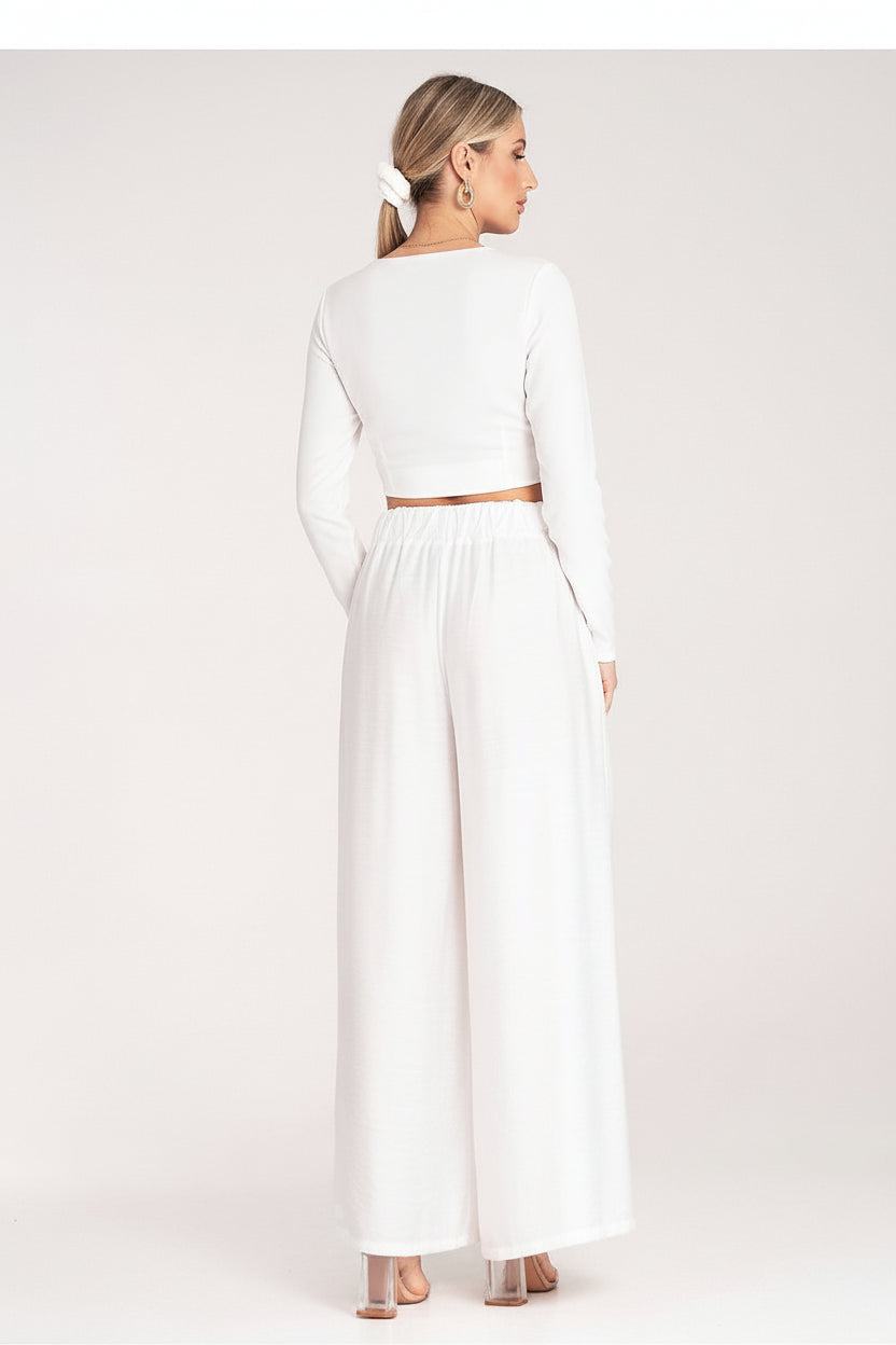 Loose, wide trousers with pleats Figl