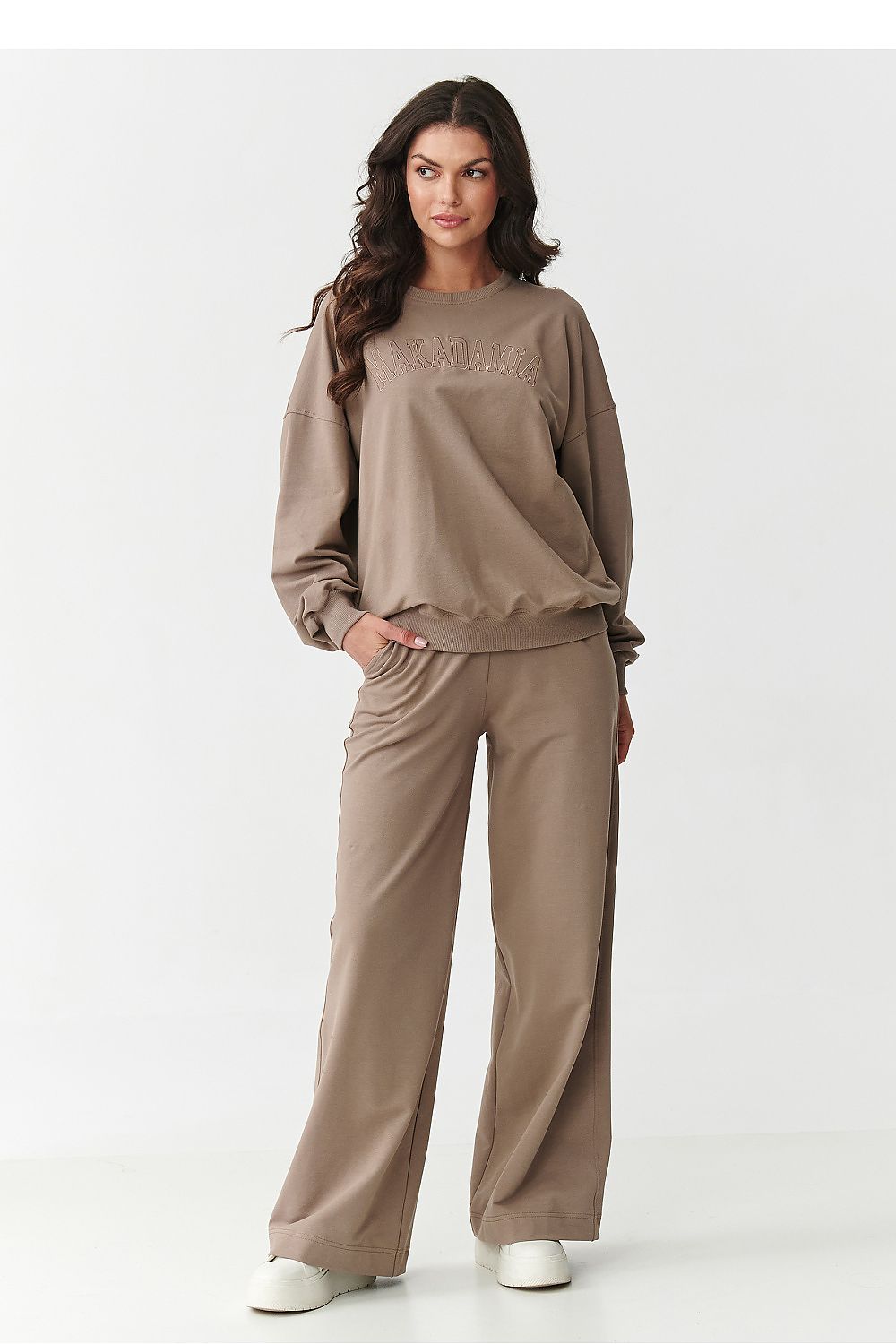 Shoulder Line Set Makadamia