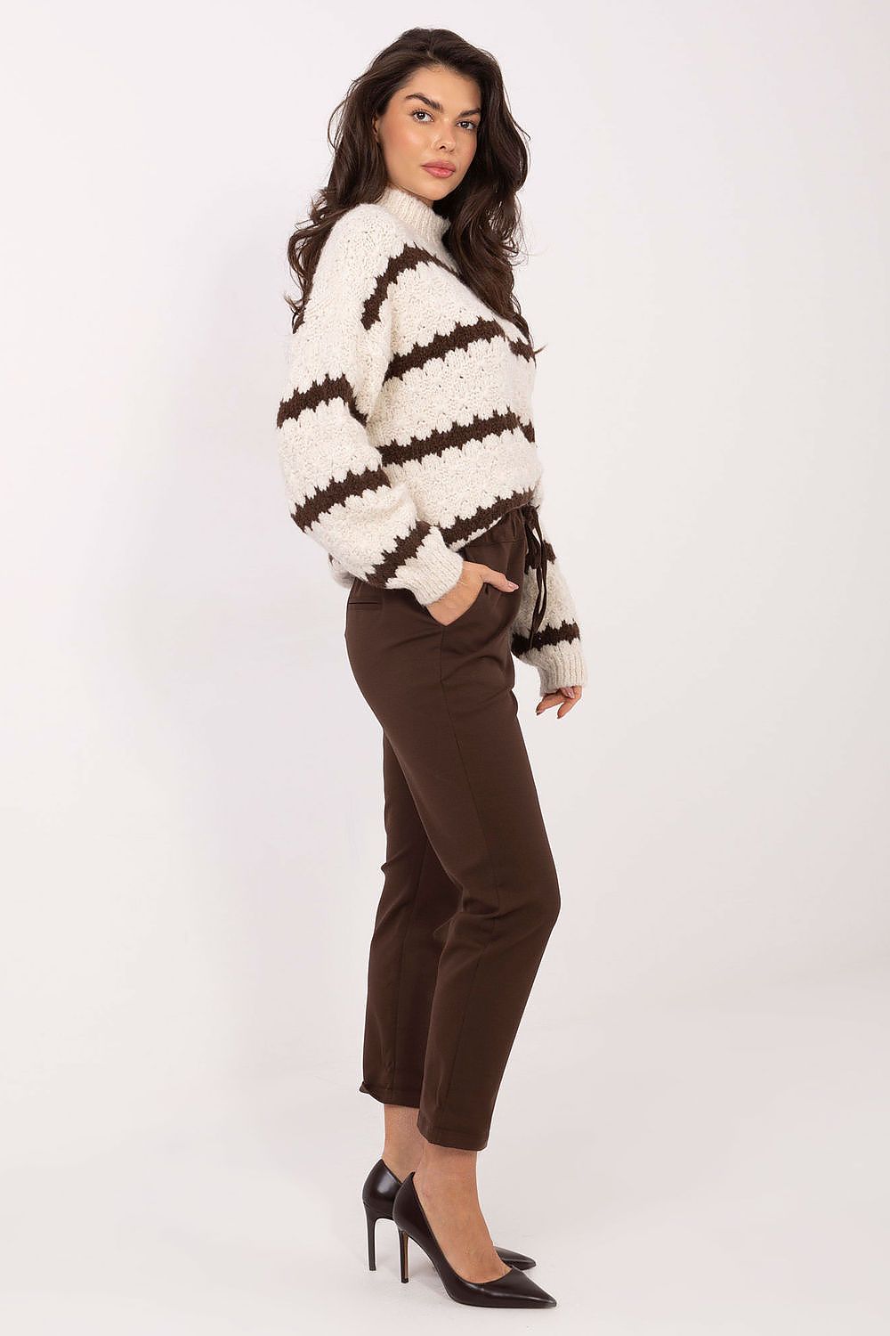 Tapered 7/8 Length Legs Women trousers FP