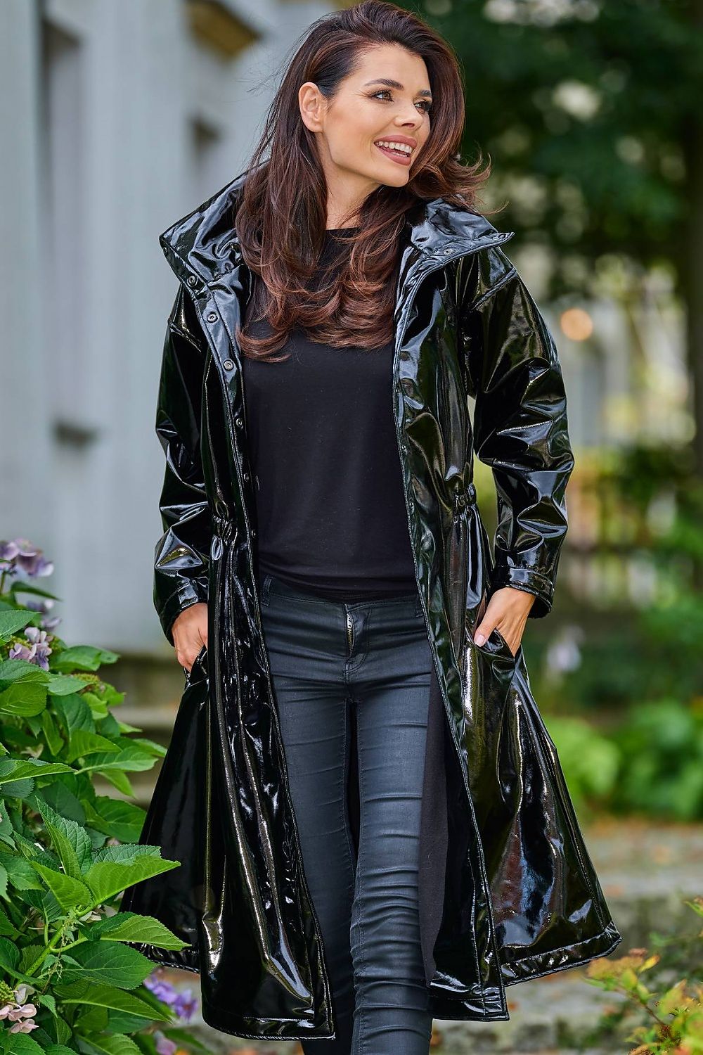 Black and Red Coat awama