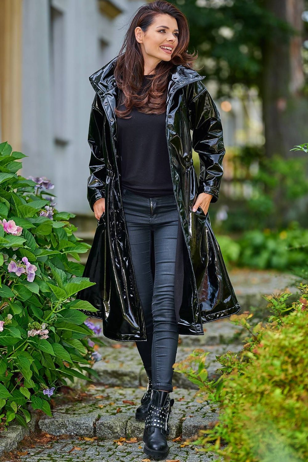 Black and Red Coat awama