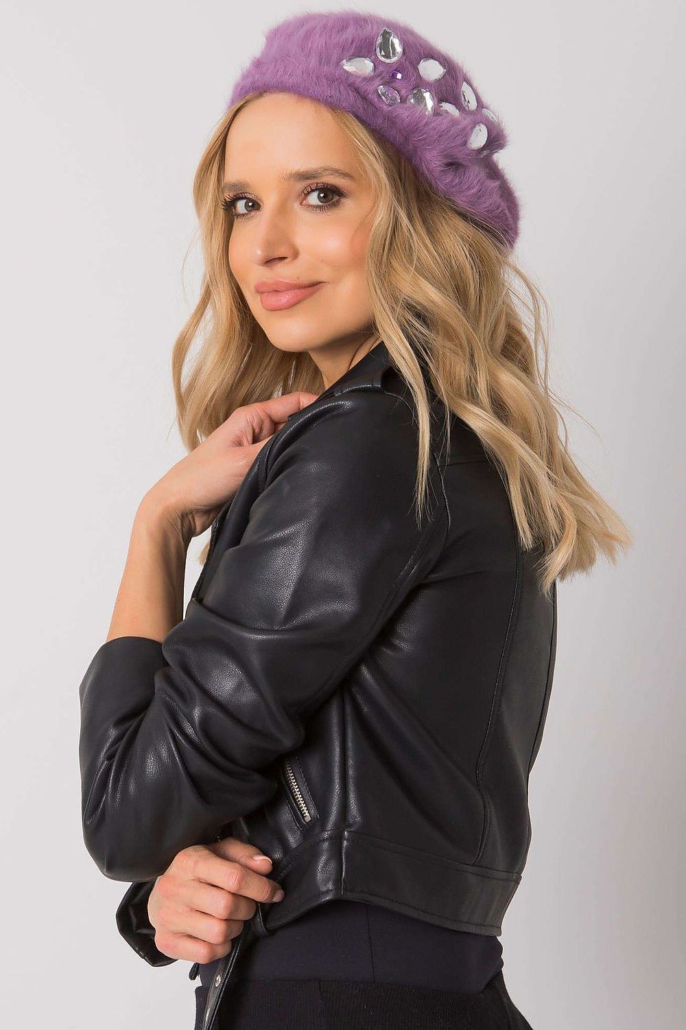 Beret- AT