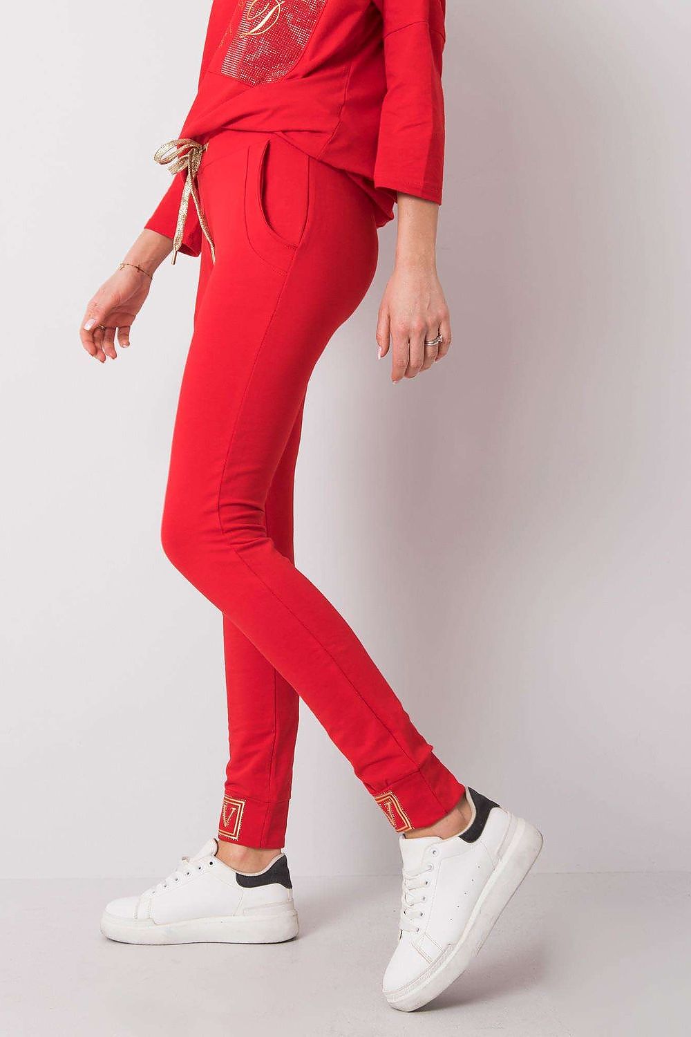 Tracksuit trousers with Rhinestones Relevance