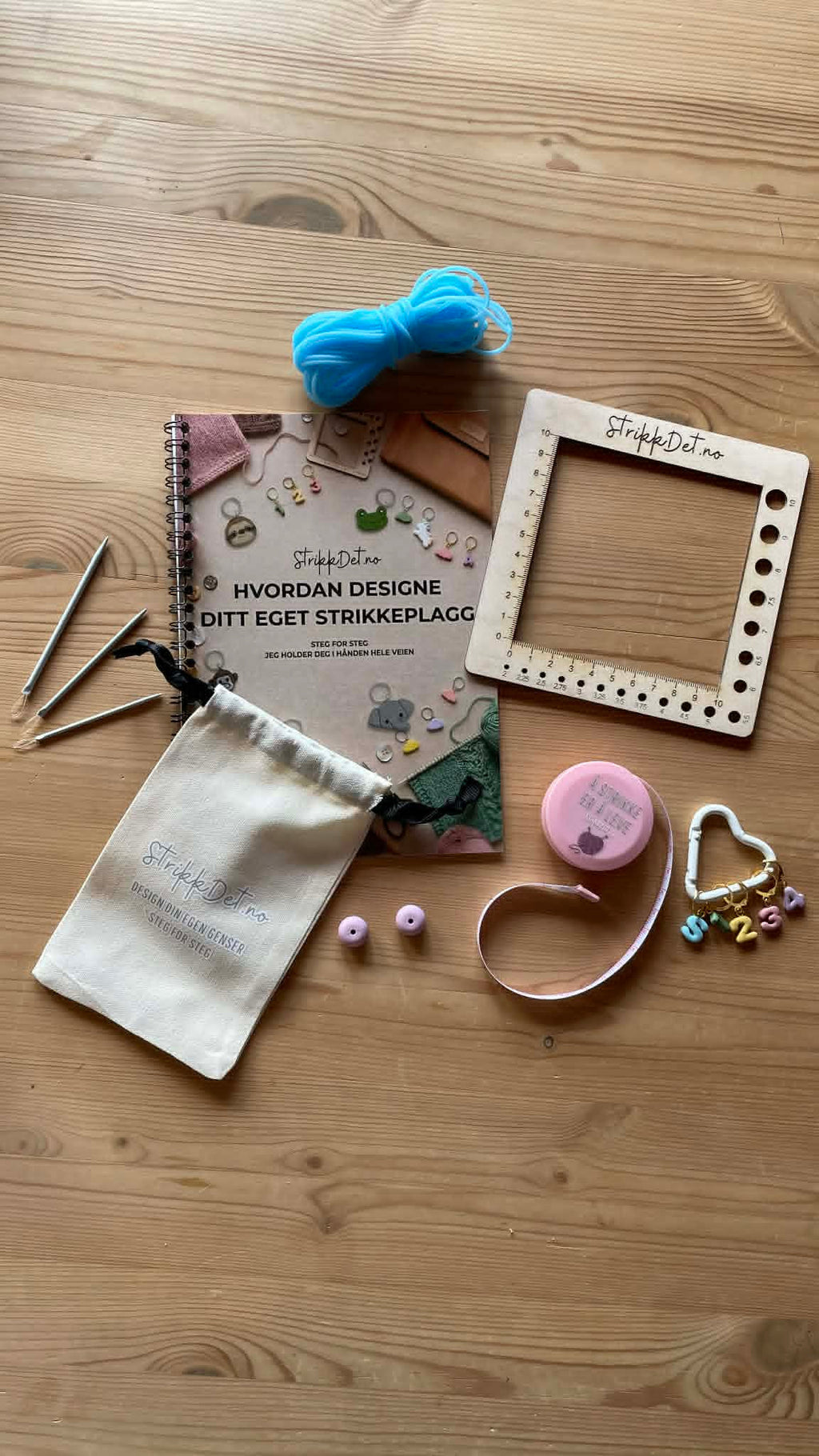 (FORHÅNDSBESTILLING) Strikkehefte "Hvordan designe ditt eget strikkeplagg"