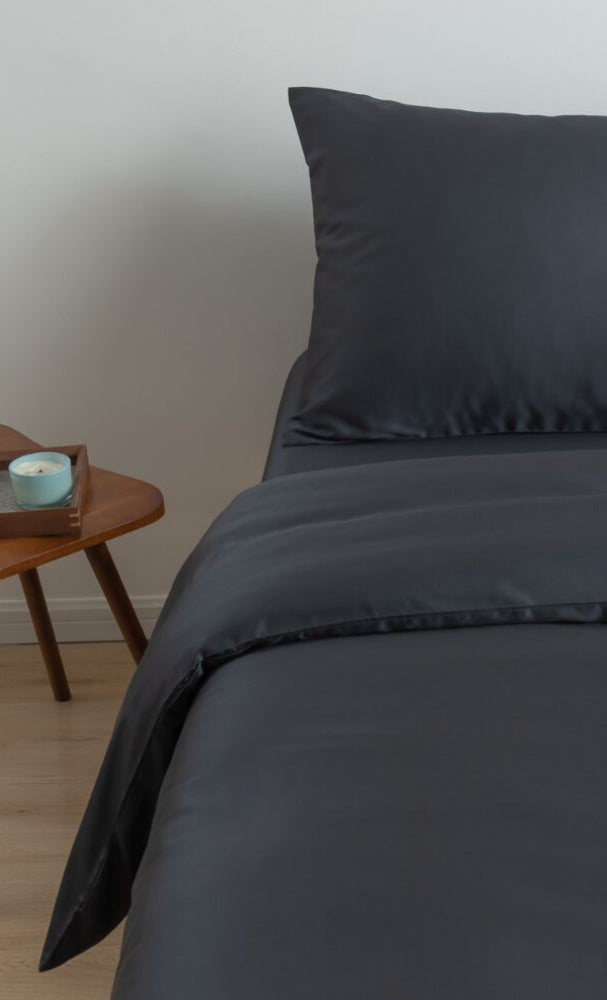 Bambus sengetøysett XL – Dynetrekk 140x220 cm – Mørkeblå